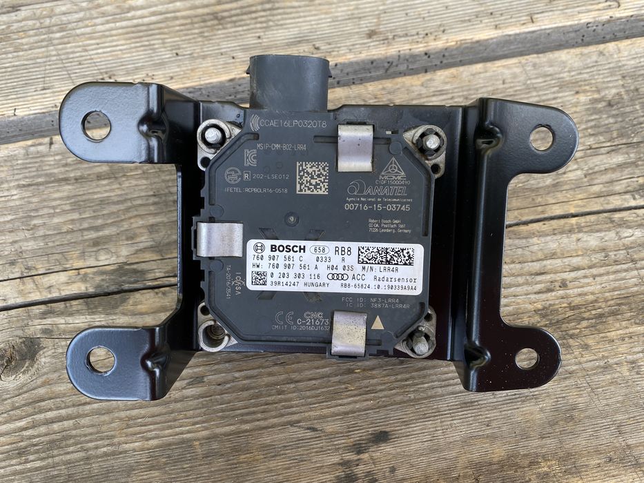 Radar senzor  ACC distronic Volkswagen Touareg 3. Fab 2018-2021