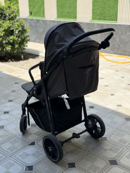 Коляска сотилади