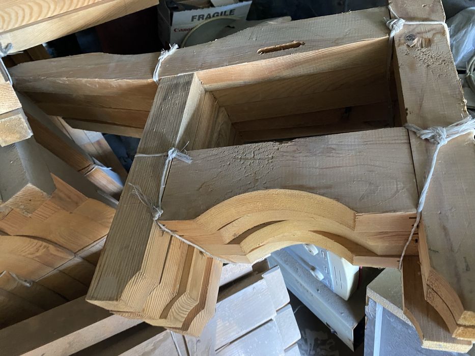 Деревянный стол и стулья комплект