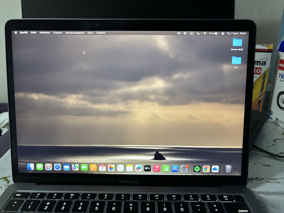 Продам  MacBook Air M1 в отличном состоянии