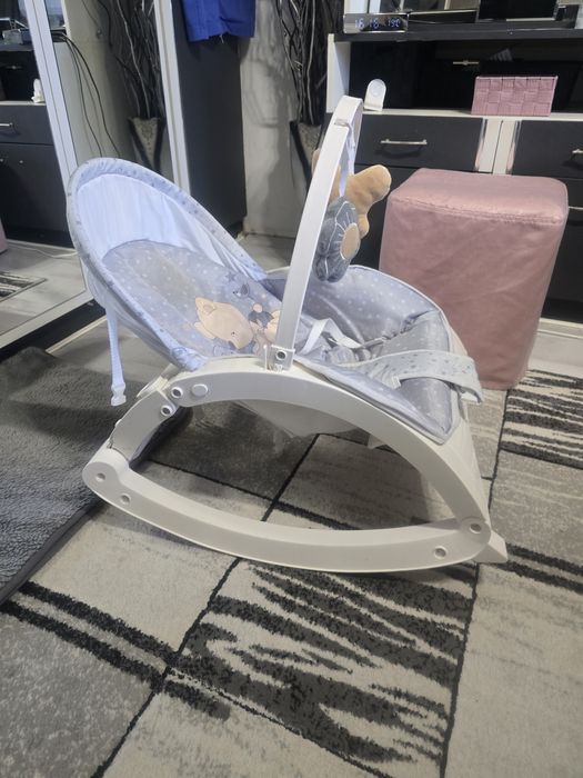 Запазен детски шезлонг