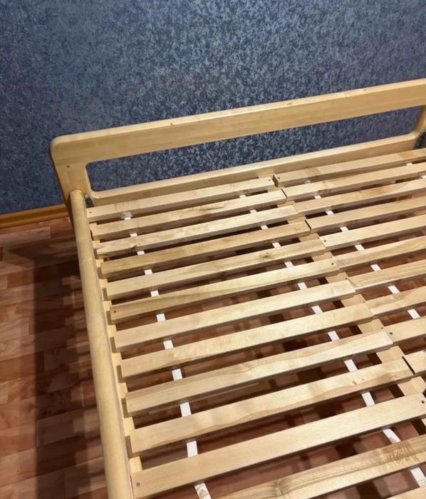 Продам кровать размер 120х200