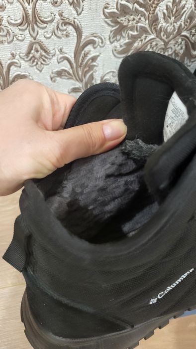 Продам кроссовки зимние