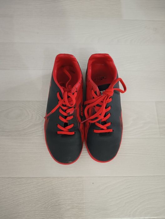 Кроссовки для футбола