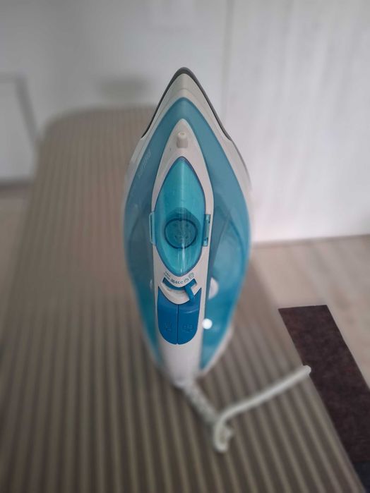 Vand fier de calcat Philips