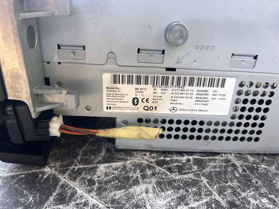 Команд / Навигация Мерцедес Е W212 / радио/ мултимедия