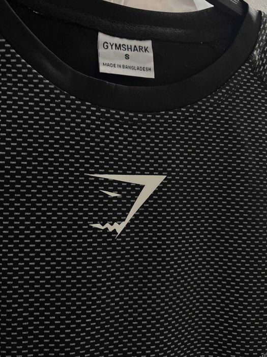 Тениска Gymshark с дълъг ръкав / Черен цвят