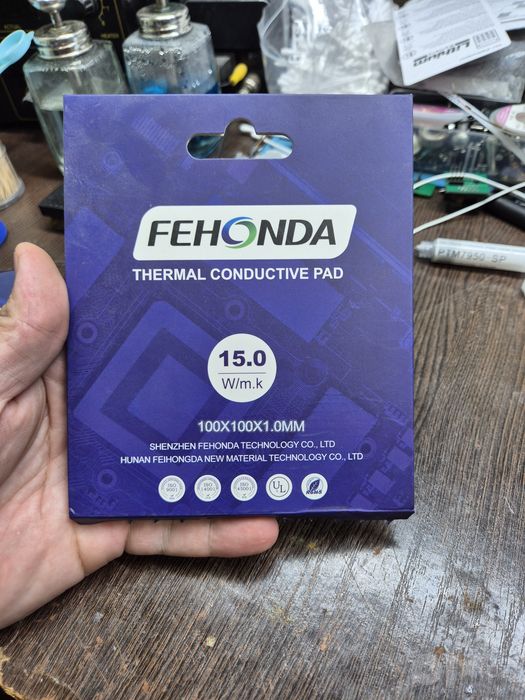 Продам Playstation 4 slim 1tb 13.00 hen