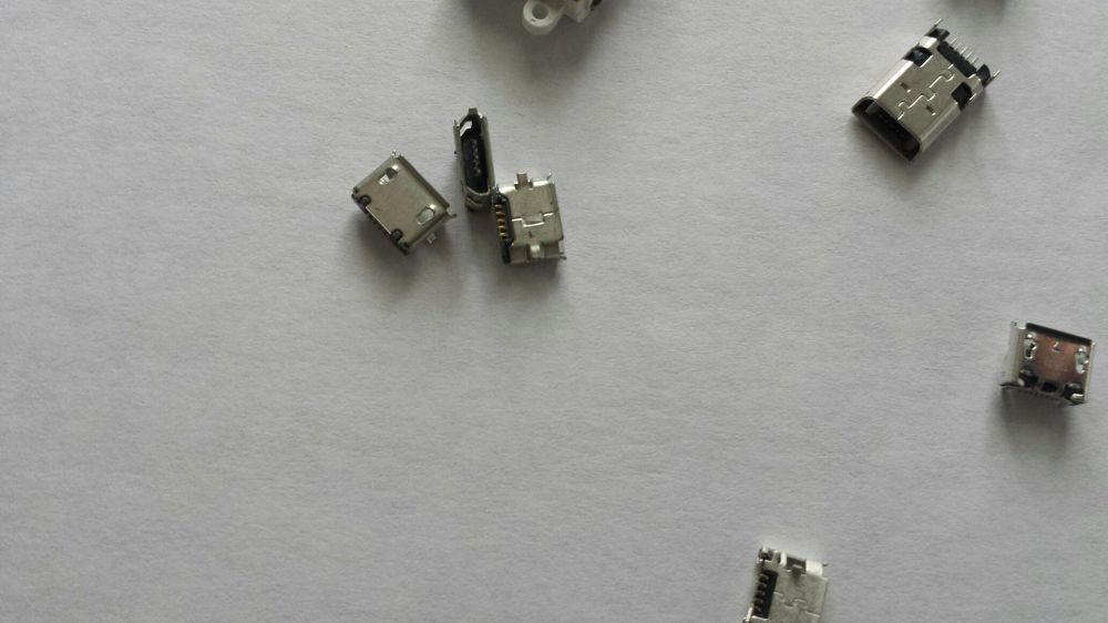 Montaj.Mufe telefoane și tablete