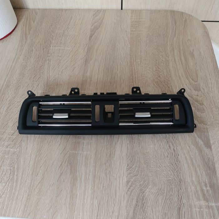 Vand gura ventilatie f10