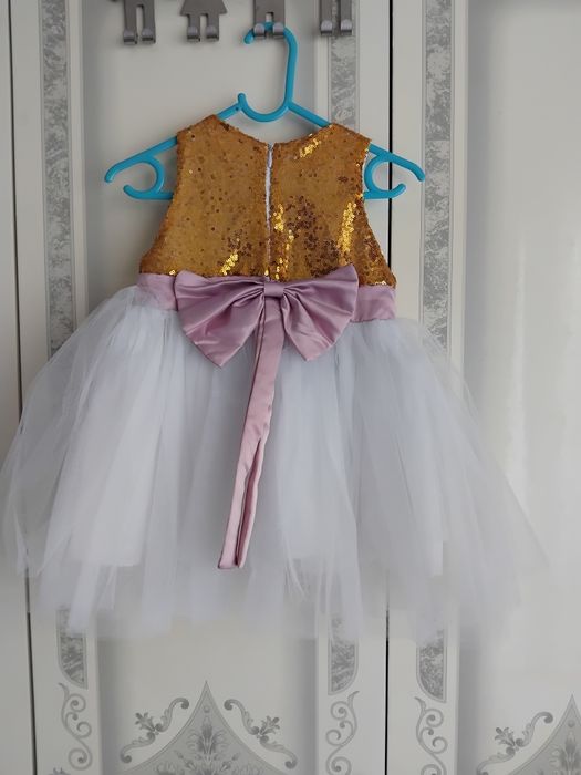 Rochita eleganta 3 ani