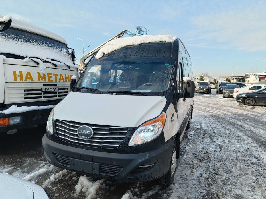 ЖАК Сунрай 15+1 мини бус