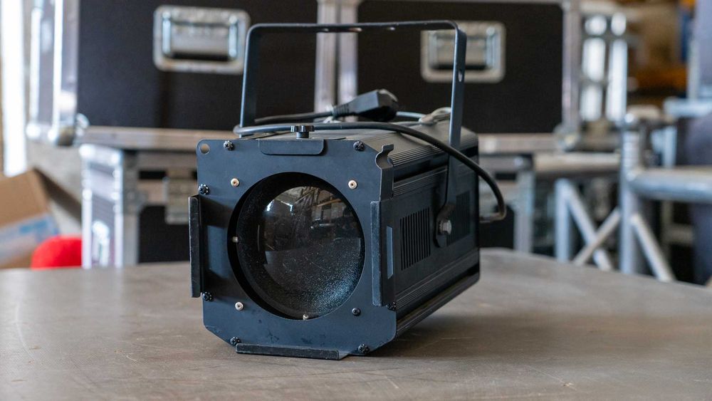 6x Eurolite 650/1000 Fresnel Black