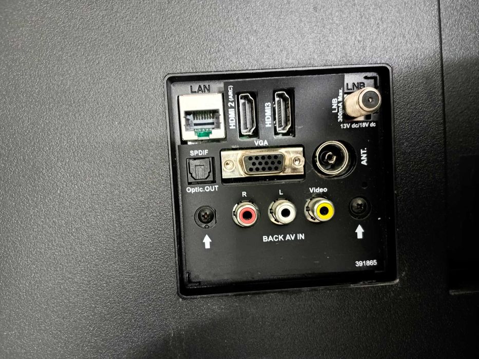 Smart TV 99 cm diagonala