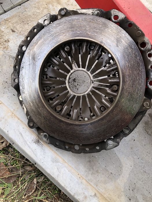 Съединител LUK с маховик за Bmw N47D20 2.0d 318d,320d,116d,118d,120d