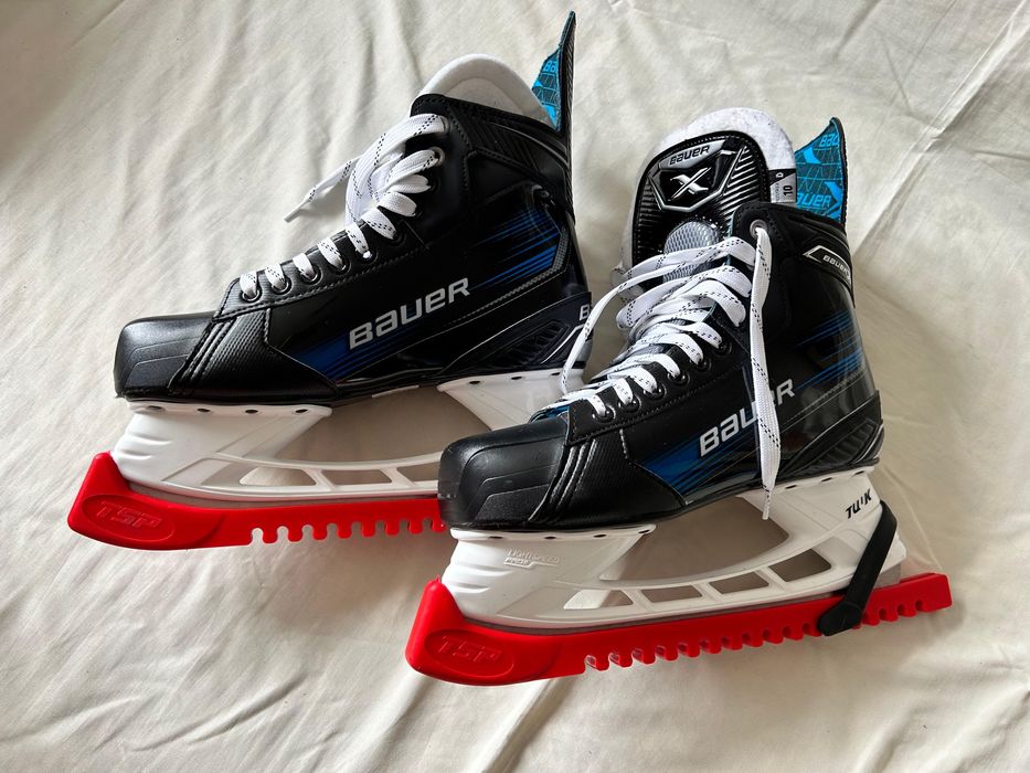 Хоккейная форма.