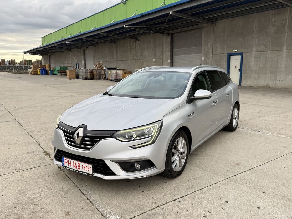 Renault Megane 4 Bose , 1.5 dci 110 cp , Euro6 , Fabr. 2017, Masaj ,Ambientale , Led , Carte Service + Istoric Km Complet !!