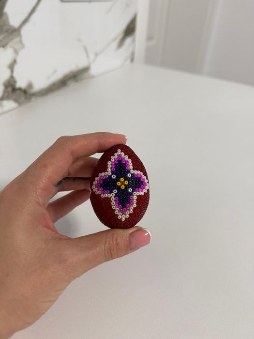 Oua cu margele. Decor de Paști.