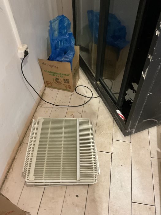 Продам холодильник большой БУ