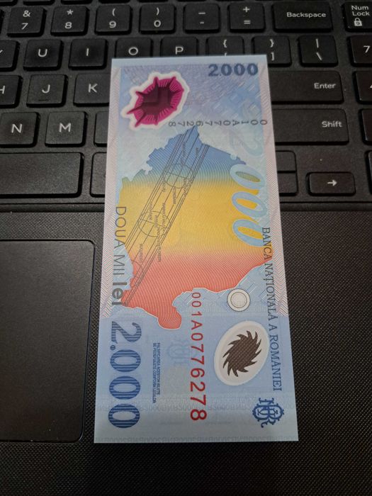 Bancnota 2000 lei eclipsa seria A001