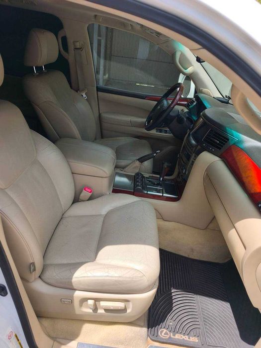 Продаётся Lexus 570 (J200)