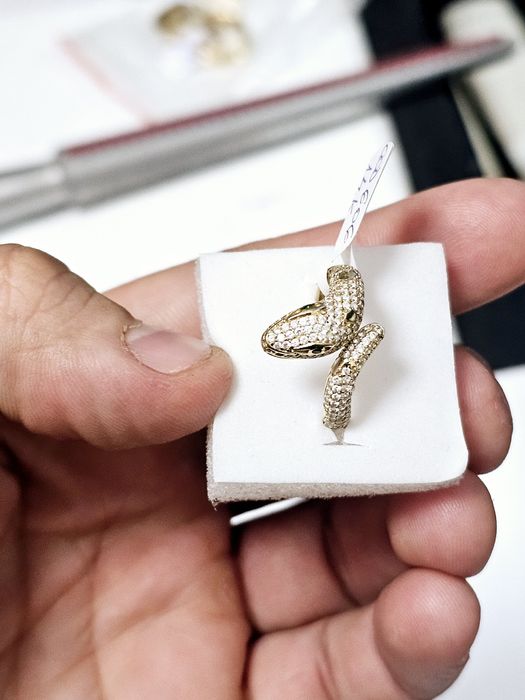 Vand inel sarpe din aur 14 k 4.07 g cod 606