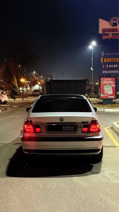 •BMW E46 2.0L 2000•