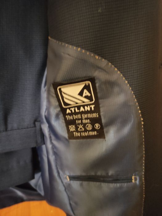 Продам костюм в идеальном состоянии