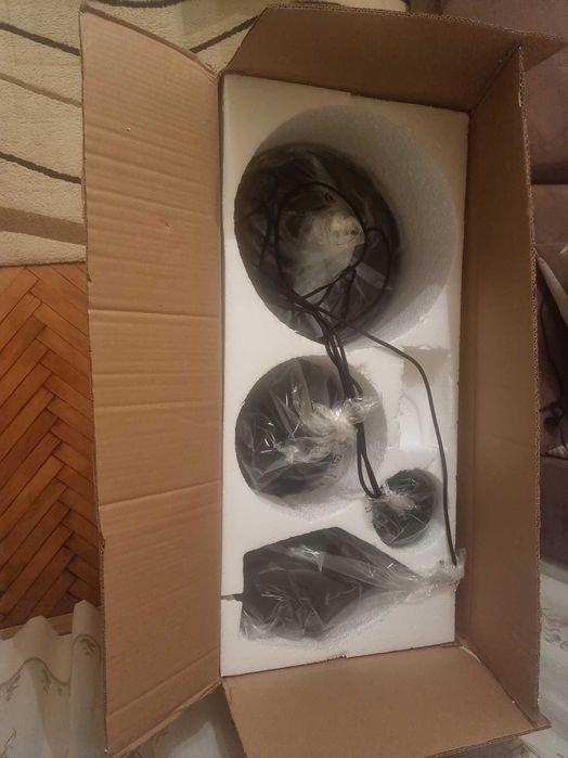 Комплект от 3 скандинавски висящи лампи , черни със злато.