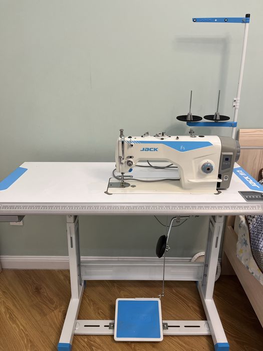 Срочно продается машинки швейные