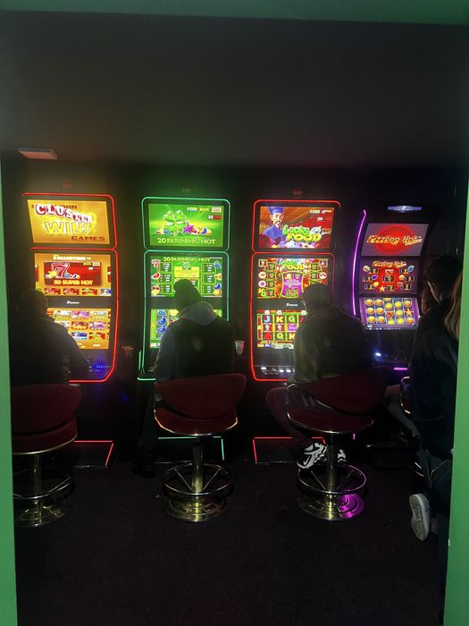 Vand spatiu comercial  aprtament