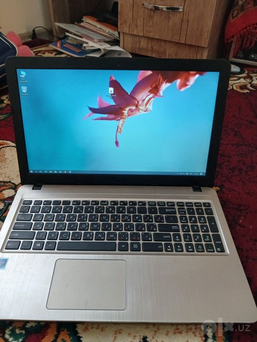 Asus intel celeron(R) 4/1tb
