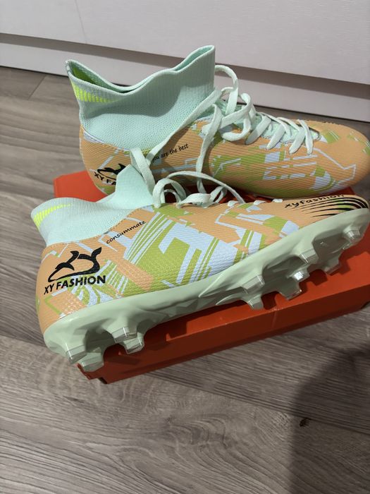 Vand ghete de fotbal XY fashion