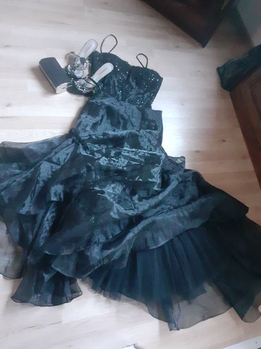 Елегантен бален тоалет.