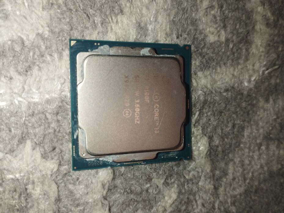 процессор i3 (без встроенной графики!))