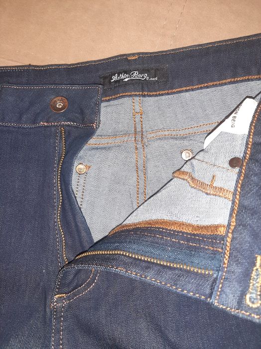 Продам джинсы женские