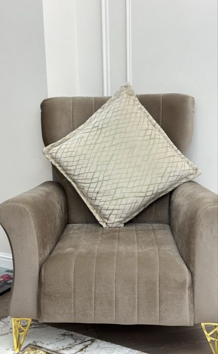 Диван с креслами