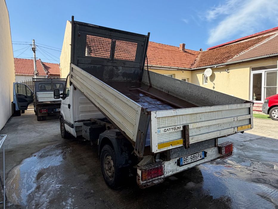 Vând Opel  movan.  Ribaltabila pe 3 laturi