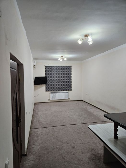 Срочна, Без маклер 2 этаж, 3 хоналик квартира сотилади. Термиз шахри.