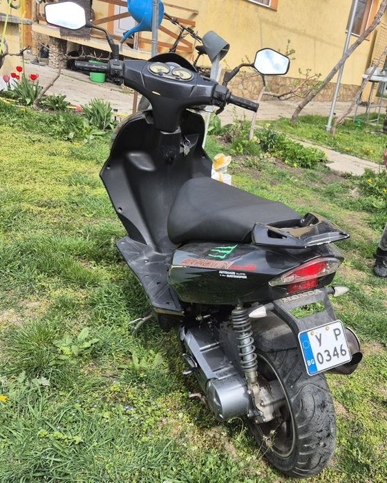 Продавам скутер CPI ARAGON