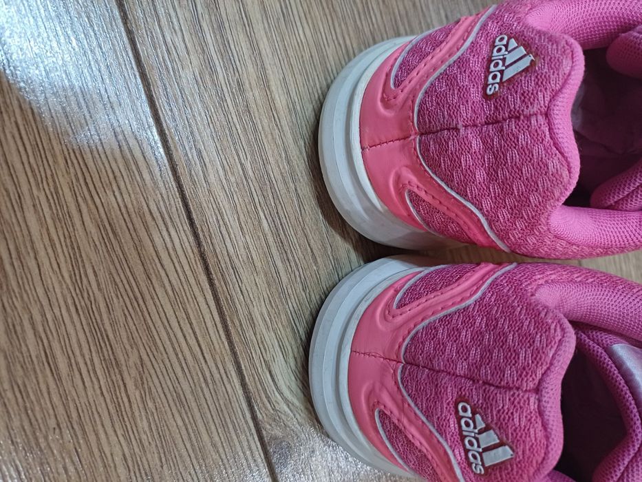 Маратонки Adidas адидас