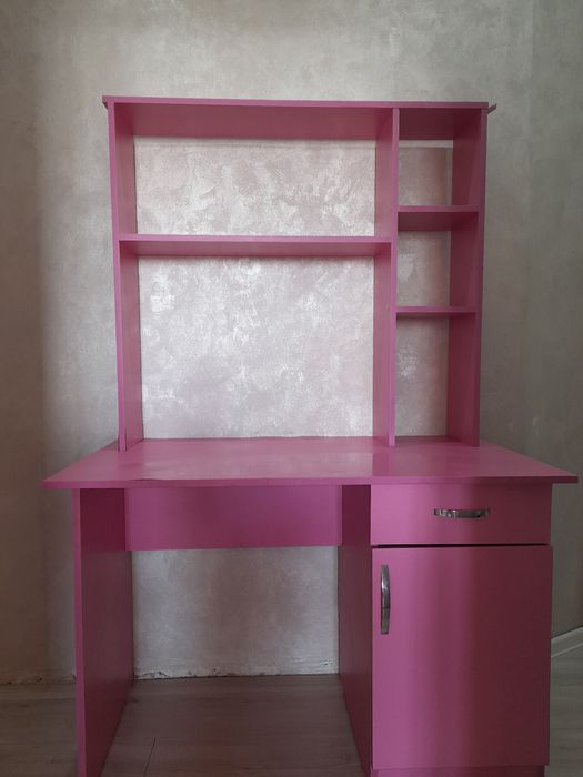 Продам стол для школьника