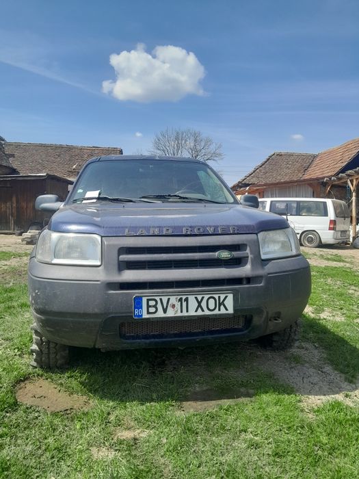 Vând Land Rover 2 L anul 2003