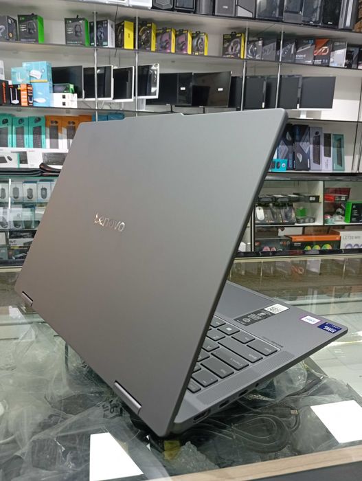 Lenovo 14 IPS tuoch Ultra 5-225U LPDDR5 8GB SSD 512GB Win 11 Luna Grey