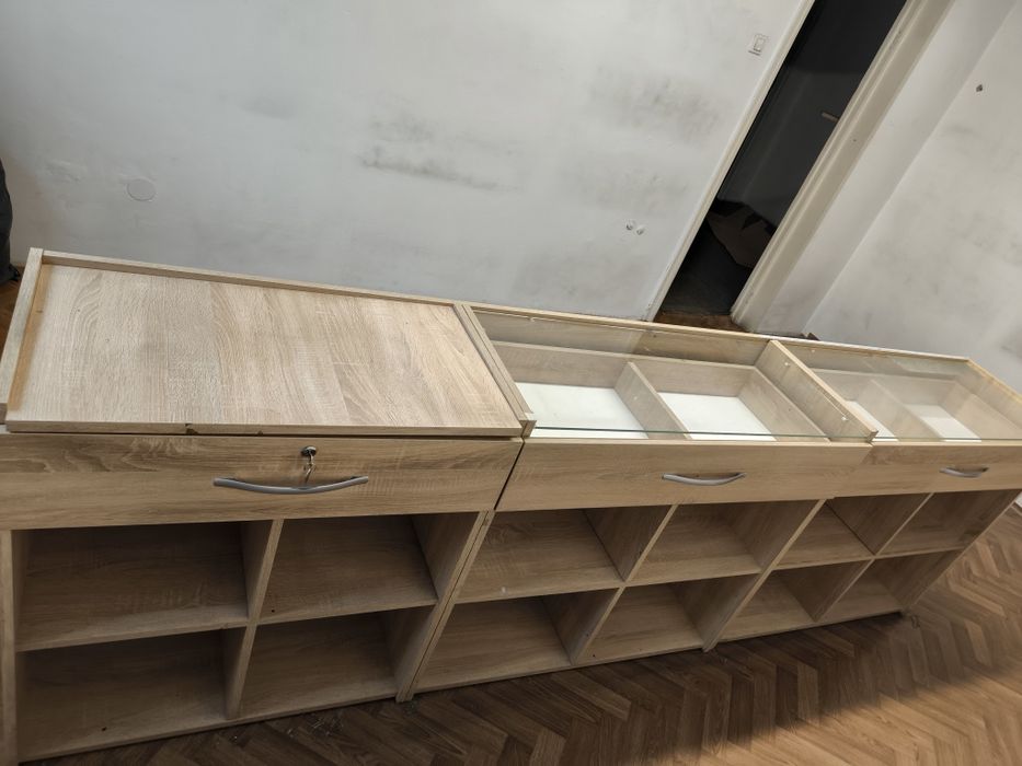 Masa birou sau magazin