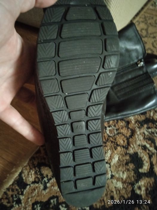 Срочно продам сапоги