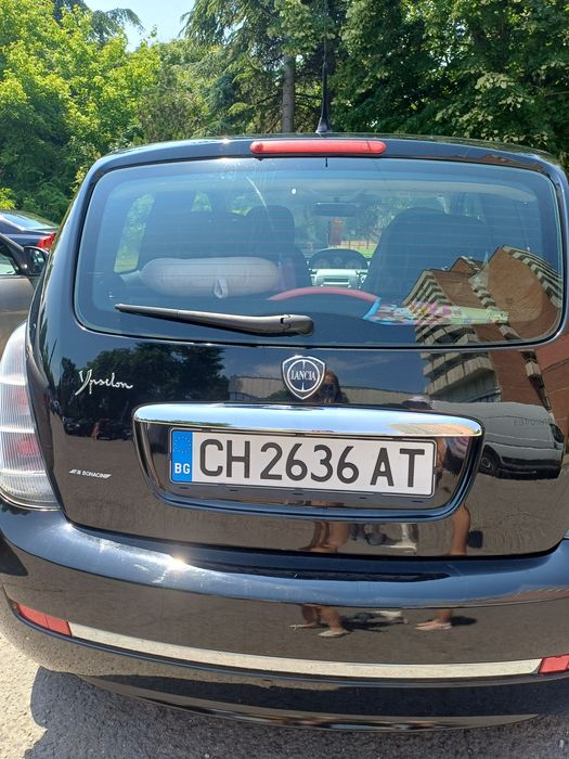 Ланчия Ипсилон автоматик