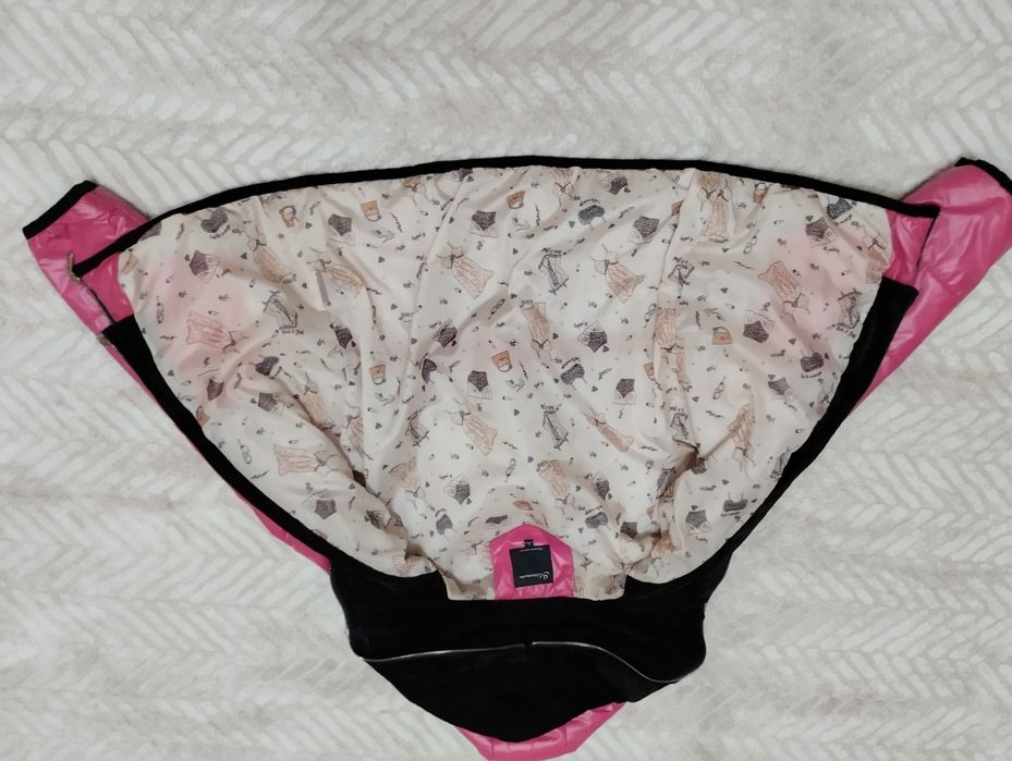 Куртка демисезонная в отличном состоянии