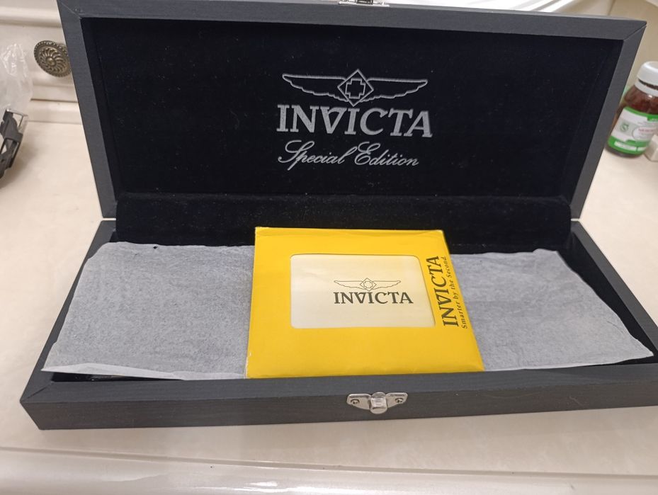 Продаются часы INVICTA Lupan.