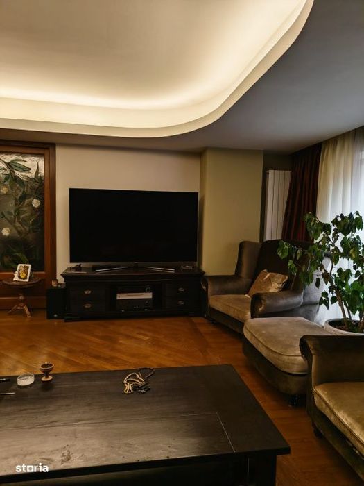Apartament 5 camere | De Vanzare | Unirii | 2 Locuri Parcare — fotografia 1